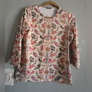Floral Patterned Women's Top,J.Mclaunglin,Size M,17.5 Inch Of Armpit To Armp